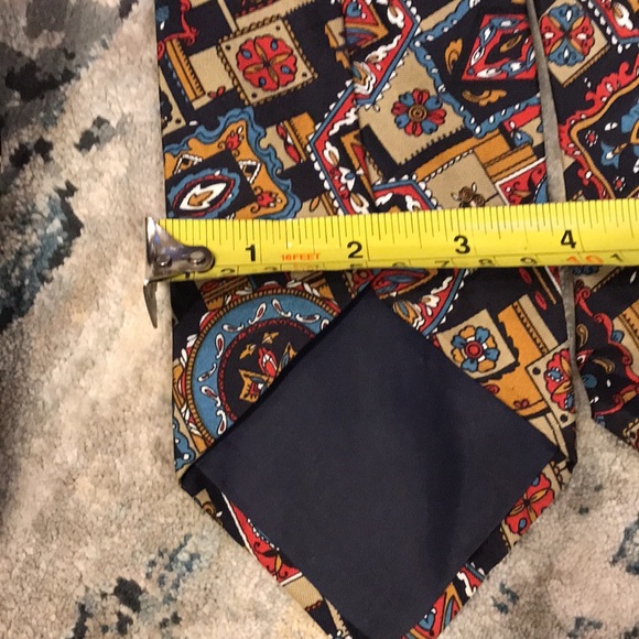 Three 100% silk ties by Boston Traders - Picture 4 of 5